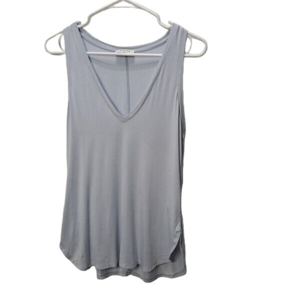 Babaton Aritzia Womens Light Blue Sleeveless V-Neck Shell Blouse Top Size Small - Picture 1 of 7